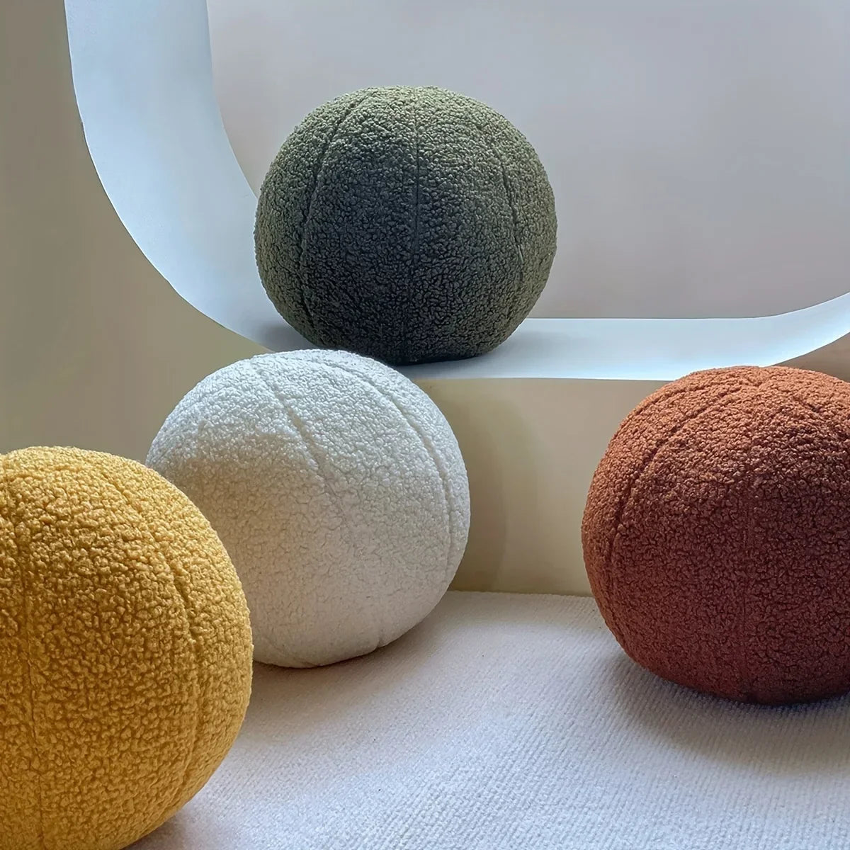 Round Plush Cushion